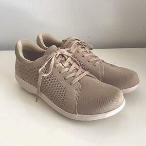 Women's Alegria Dandie Knit Tan Sneaker Shoe Size 41 or US 10.5-11